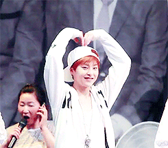 [EXO/시우민] 봉사활동 하다가 고백받음 | 인스티즈