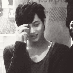 [EXO/징어] 하루 아침 사이에 몸이 바뀌어 있다는게 사실이가?(부제:만두우리만두)03 | 인스티즈