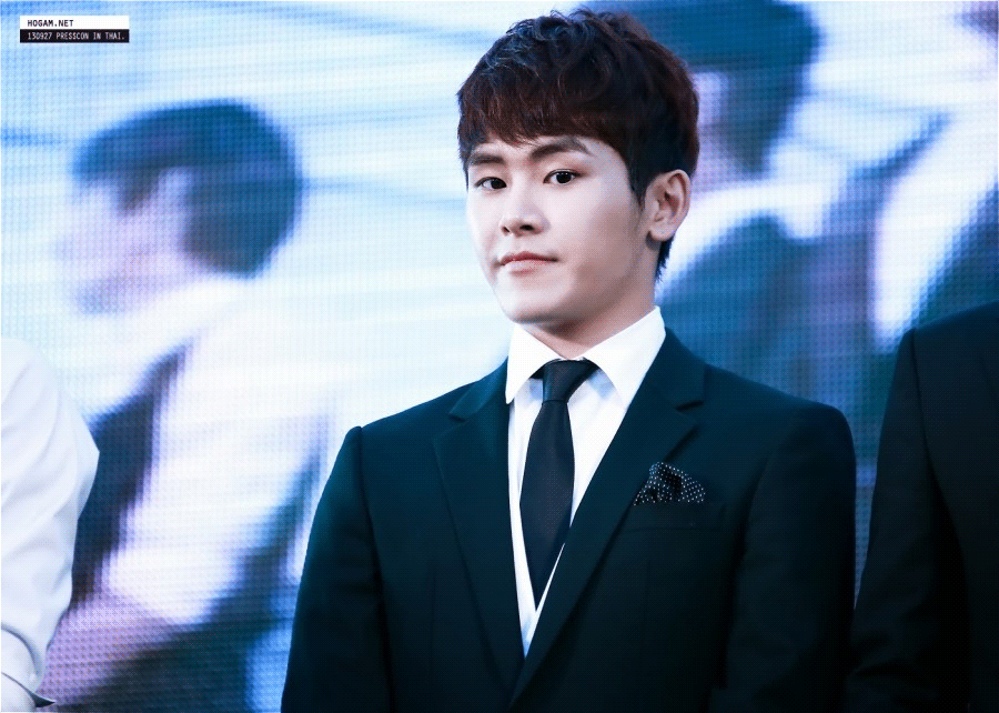 [모델/그외다수] 직장상사 이종석과 남자친구 사이의 삼각관계 00 | 인스티즈