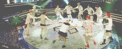 [EXO/징어] 너징이 엑소 준면이의 쌍둥이처럼 똑같이 생긴 여동생인데 학교에선 왕따인 썰 | 인스티즈