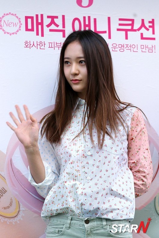 오늘자 에뛰드하우스행사 크리스탈 설리 기사사진.jpg - 인스티즈(instiz) 이슈 카테고리