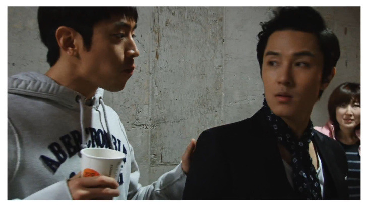 같은 그룹 멤버 기분나쁘게하기 甲 | 인스티즈