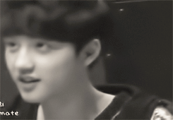 [EXO/징어] 하루 아침 사이에 몸이 바뀌어 있다는게 사실이가?(부제:나의 인기란) 02 | 인스티즈