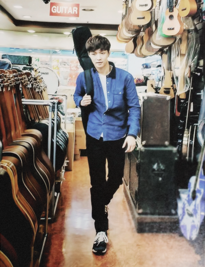 [EXO/레이] 길 찾아준 천사 아저씨랑 사귀는 썰 (부제 : 我愛 | 인스티즈