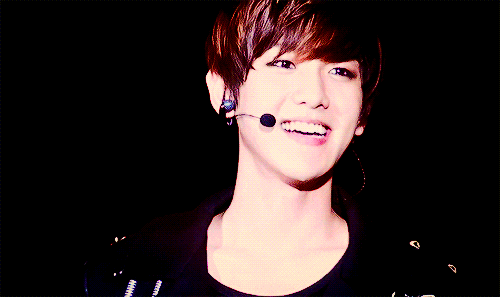 [EXO/백현] 연하남 변백현 (부제; 건전한 첫 만남) | 인스티즈