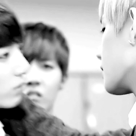 [방탄소년단/국뷔] Singing in the Rain 프롤로그 (부제 - 낙화 (落花)) | 인스티즈