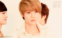 [EXO/징어] 하루 아침 사이에 몸이 바뀌어 있다는게 사실이가?(부제:나의 인기란) 02 | 인스티즈