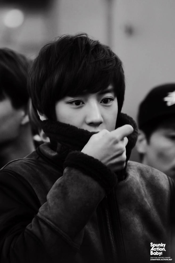 뿔테안경이 잘어울리는 남자아이돌.jpg | 인스티즈