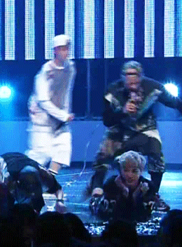 [EXO/백민] 친구가 자꾸 제 엉덩이를 만지는데 기분이 이상해요;; | 인스티즈