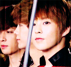 [EXO/징어] 하루 아침 사이에 몸이 바뀌어 있다는게 사실이가?(부제:나의 인기란) 02 | 인스티즈