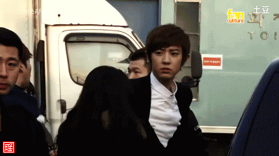 [EXO/백첸열] 야; 나 아이팟 주웠는데 이거 변백현꺼인듯 2 | 인스티즈