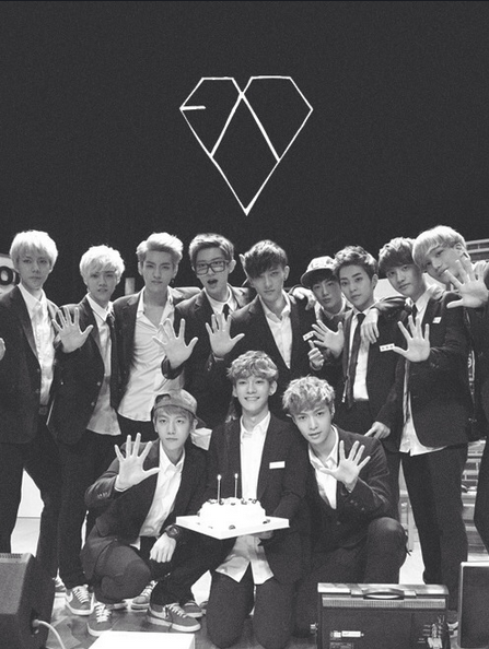 [EXO] 나의 가정부 12명 혹은 나의 인생의 짐 12명 (feat.쓸데없는데에_열받지마.ppac chim) | 인스티즈