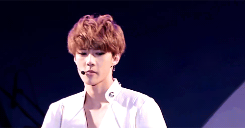 [EXO/징어] 하루 아침 사이에 몸이 바뀌어 있다는게 사실이가?(부제:나의 인기란) 02 | 인스티즈