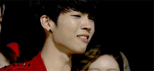 [인피니트/우현] 맴버들이 우현을 부러워한다 | 인스티즈