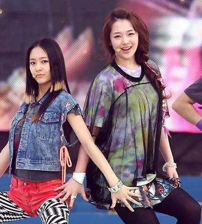 어깨가 조금 넓은 여자아이돌 인스티즈 Instiz 인티포털