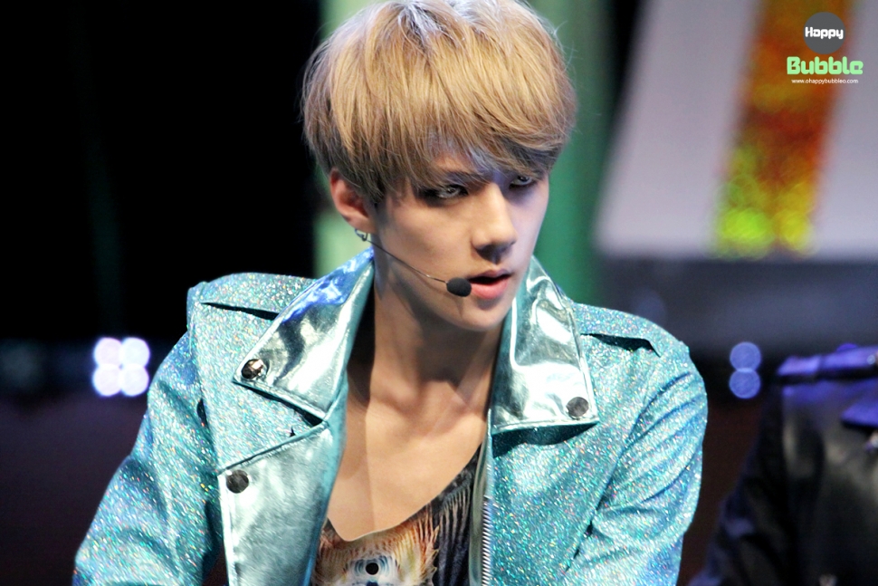 [EXO/오세훈] 여친병신오세훈X얼굴가리면남자김징어_01 | 인스티즈