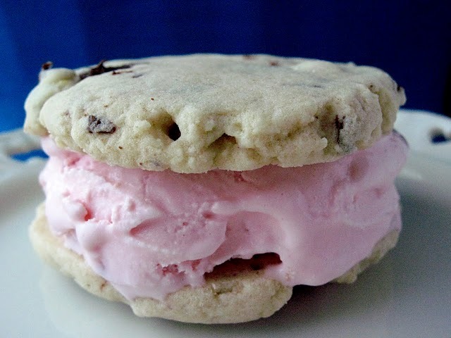 더블클릭을 하시면 이미지를 수정할 수 있습니다