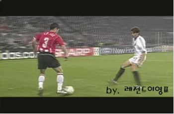 대한민국에서 다시 나올까말까한 윙백 레전드 | 인스티즈