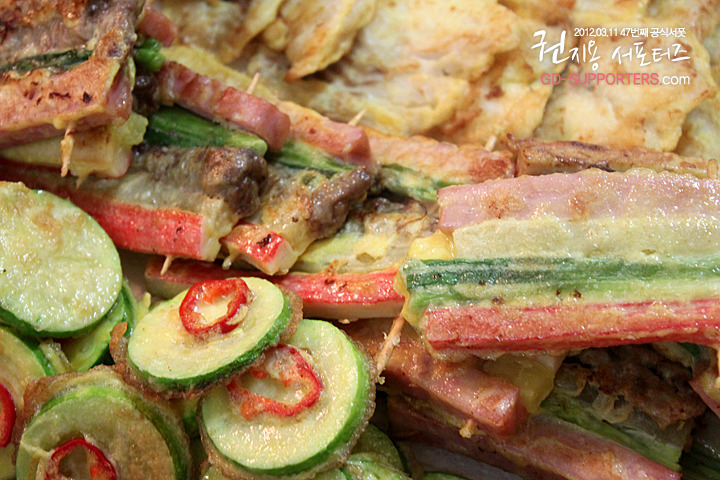 레알 멘탈 甲인 지드래곤 팬들의 조공 스케일.jpg (스압주의,정성주의,위엄주의) | 인스티즈