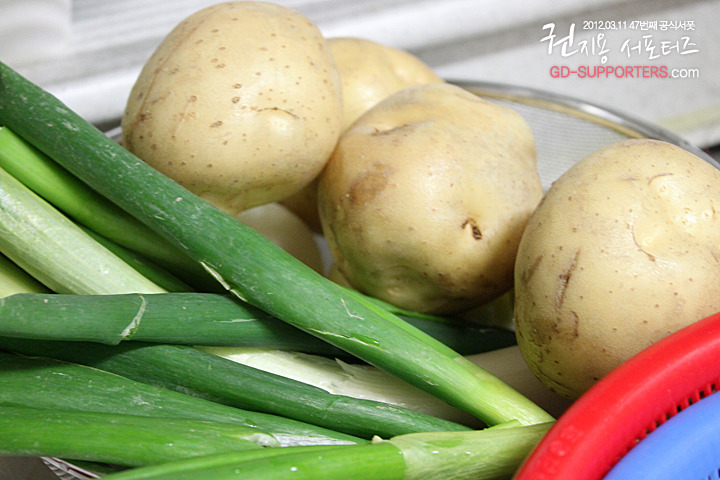 레알 멘탈 甲인 지드래곤 팬들의 조공 스케일.jpg (스압주의,정성주의,위엄주의) | 인스티즈