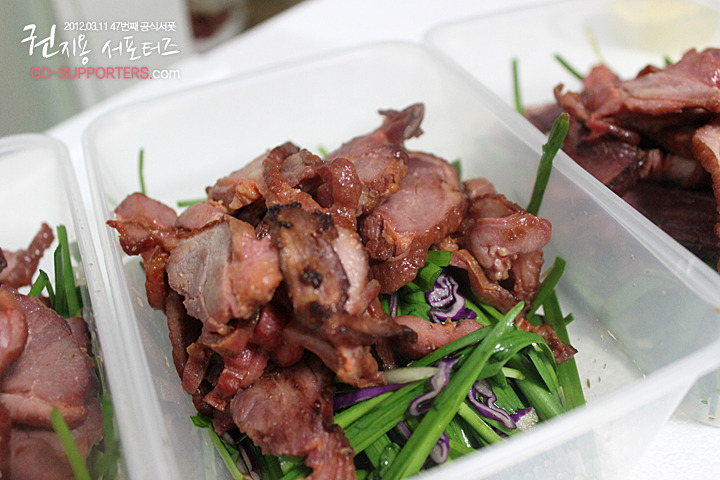 레알 멘탈 甲인 지드래곤 팬들의 조공 스케일.jpg (스압주의,정성주의,위엄주의) | 인스티즈