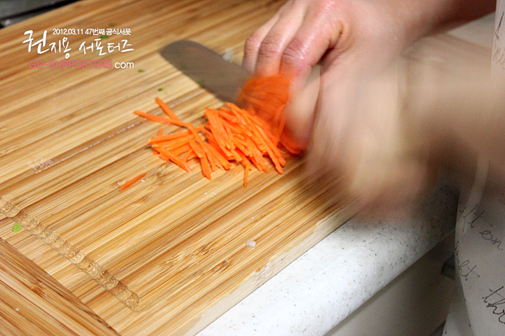 레알 멘탈 甲인 지드래곤 팬들의 조공 스케일.jpg (스압주의,정성주의,위엄주의) | 인스티즈