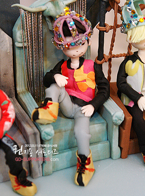 레알 멘탈 甲인 지드래곤 팬들의 조공 스케일.jpg (스압주의,정성주의,위엄주의) | 인스티즈