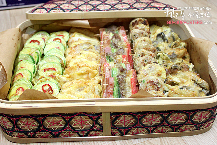 레알 멘탈 甲인 지드래곤 팬들의 조공 스케일.jpg (스압주의,정성주의,위엄주의) | 인스티즈