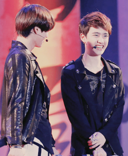 [EXO/카디] 버스 맨 뒷자리 | 인스티즈