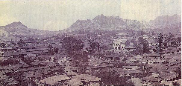 View_of_seoul_circa_1900[1].jpg