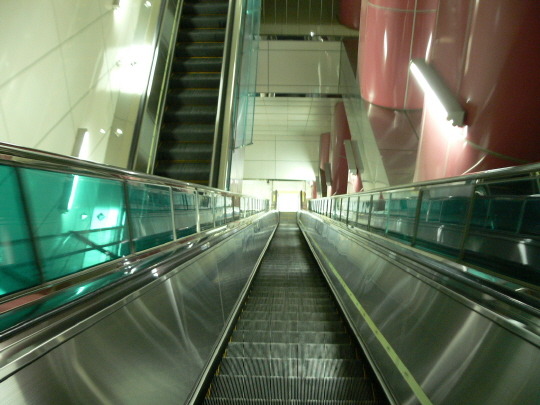 부산의 지하 8.9층 지하철역.jpg | 인스티즈