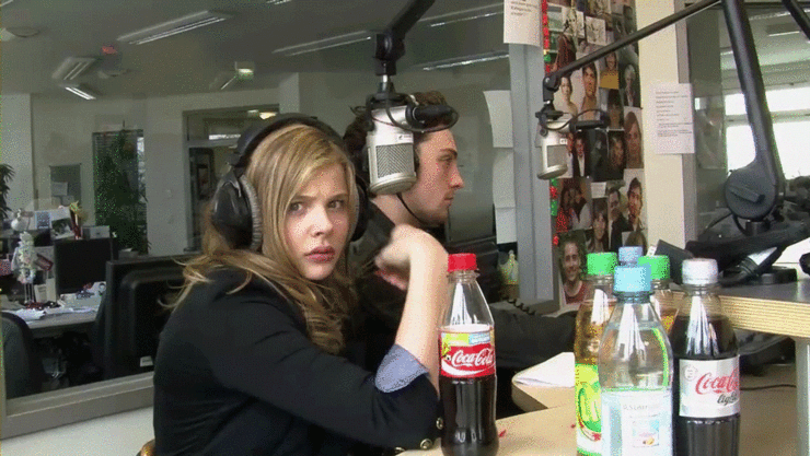 표정이 살아있는 17세 소녀 클로이 모레츠 | 인스티즈