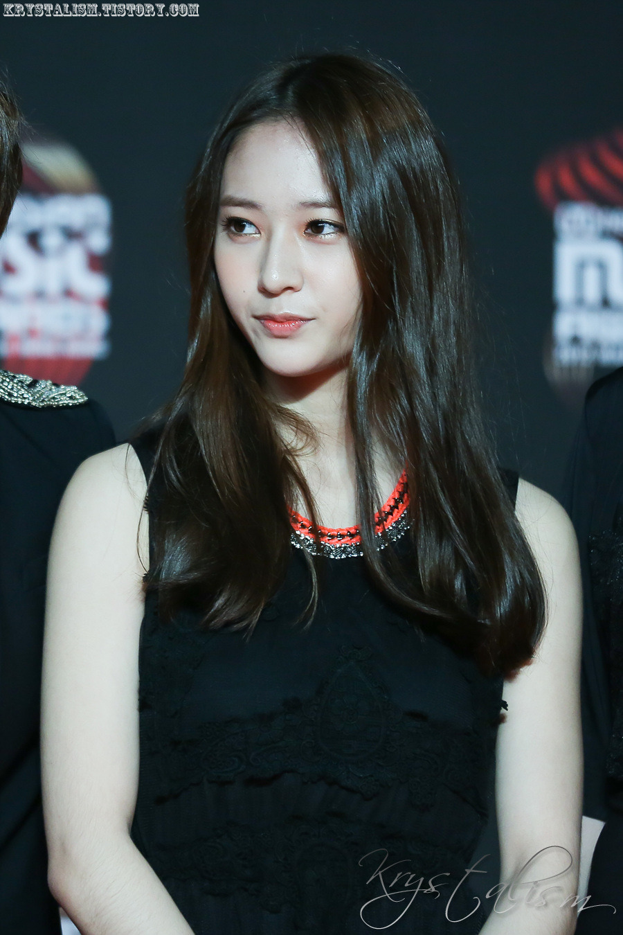 크리스탈 올블랙 ㅎㄷㄷㄷㄷㄷㄷㄷㄷ .jpg | 인스티즈