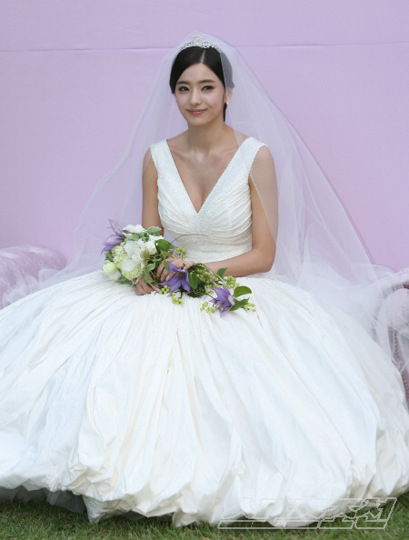 여자연예인 결혼식 웨딩드레스.jpg | 인스티즈