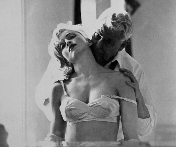 마돈나가 33살에 찍은 ㅅㅅ북(12) | 인스티즈