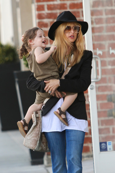 할리우드 유명 인사 레이첼 조의 반저매력 쩌는 아기.jpg | 인스티즈