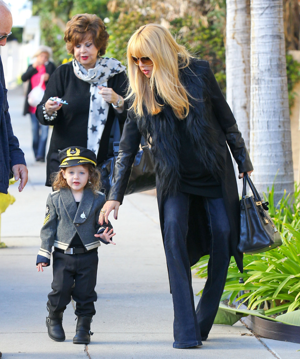 할리우드 유명 인사 레이첼 조의 반저매력 쩌는 아기.jpg | 인스티즈