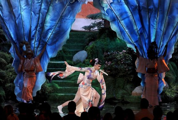 일빠 다 된듯한 오늘 AMA 케이티 페리 무대.JPG | 인스티즈