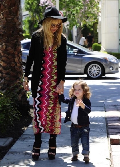 할리우드 유명 인사 레이첼 조의 반저매력 쩌는 아기.jpg | 인스티즈