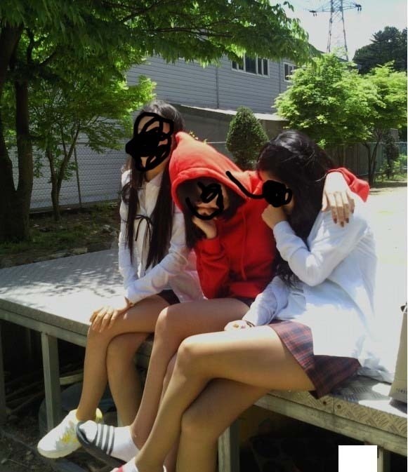 교복치마라 쓰고 미니스커트라 읽는다 | 인스티즈